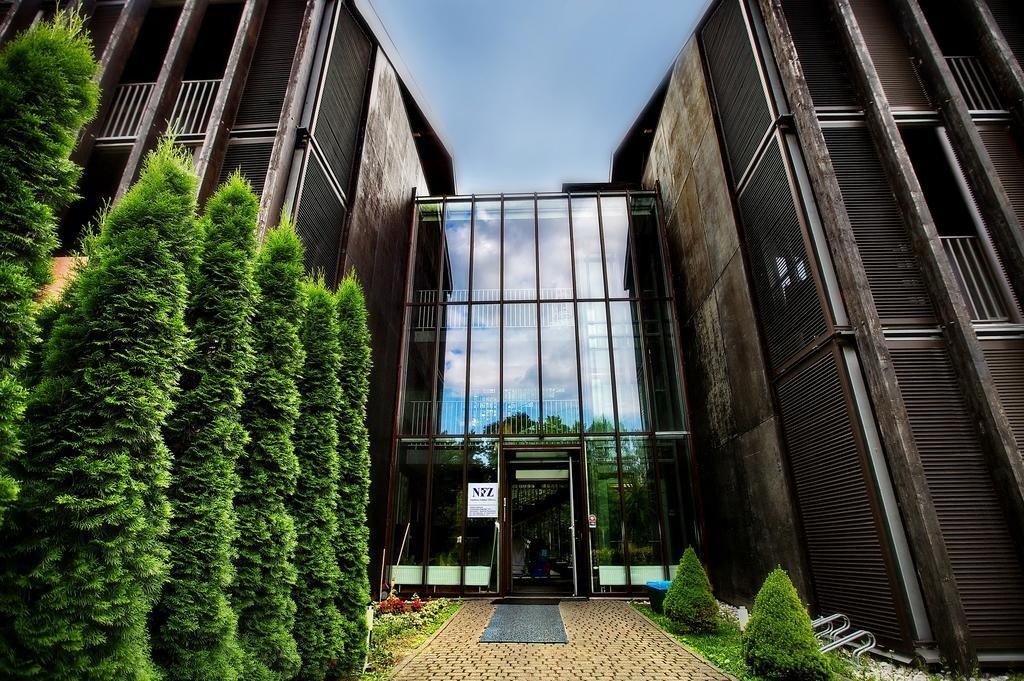 Apartamenty Jesienna Rezydencja Naleczow Luaran gambar